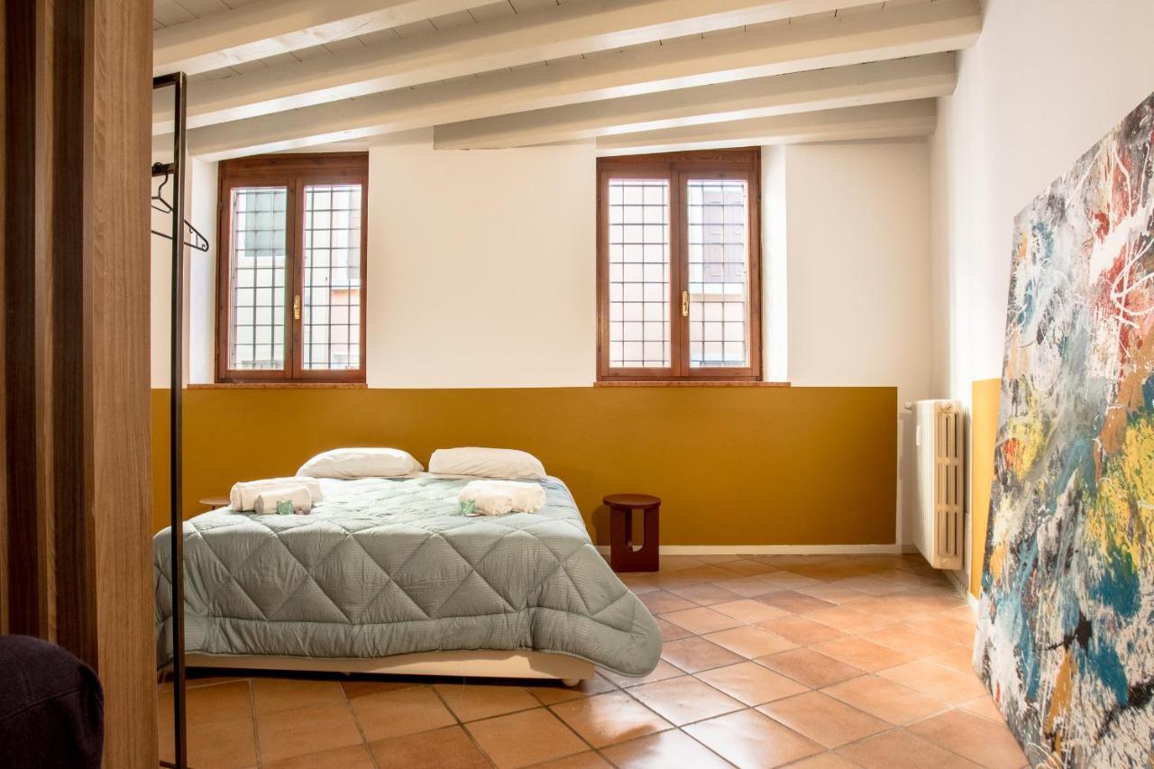 Arena, Center, Hospital - "The Yellow" Apartment Verona Exterior foto